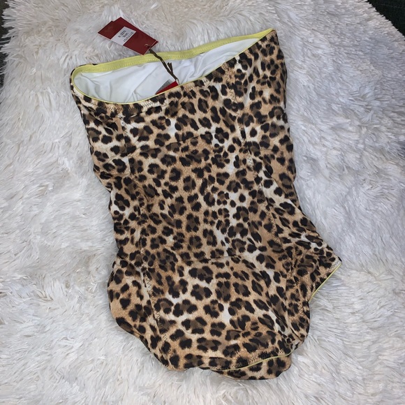 🐆 Tigerlily women’s one piece leopard print 🐆 - Picture 3 of 4